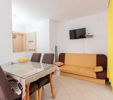In With Sea View, Balcony, Air Conditioning, Wi-fi Appartamento