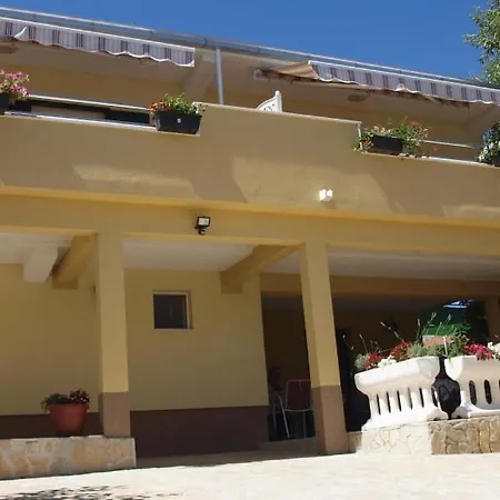 In With Sea View, Balcony, Air Conditioning, Wi-fi Appartamento Slatine