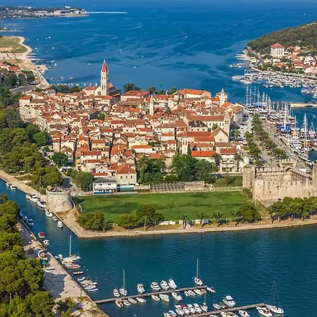 In With Sea View, Balcony, Air Conditioning, Wi-fi Appartamento *