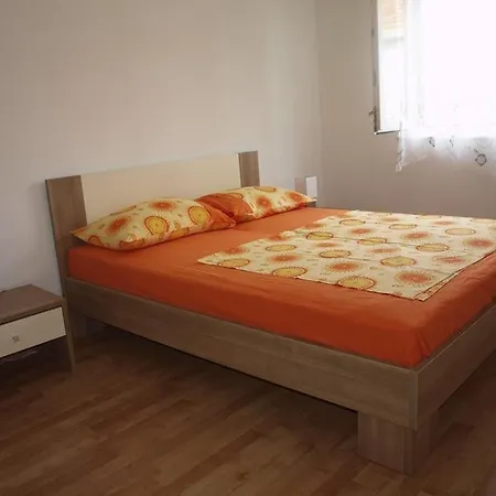 In With Sea View, Balcony, Air Conditioning, Wi-fi Appartamento