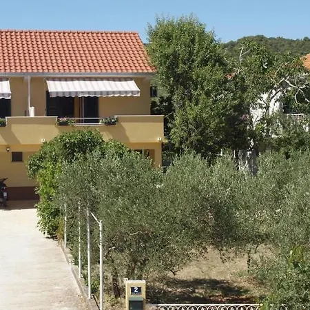 In With Sea View, Balcony, Air Conditioning, Wi-fi Appartamento Slatine