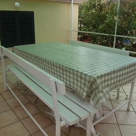 In With Sea View, Balcony, Air Conditioning, Wi-fi Appartamento